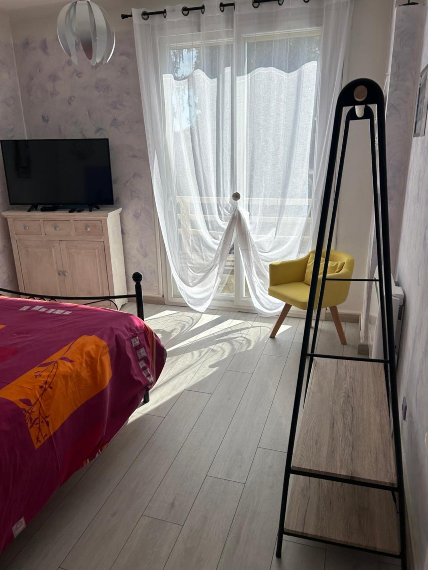 Chambres Hotes Les Grenouilles Saint-Paul-de-Varax Экстерьер фото